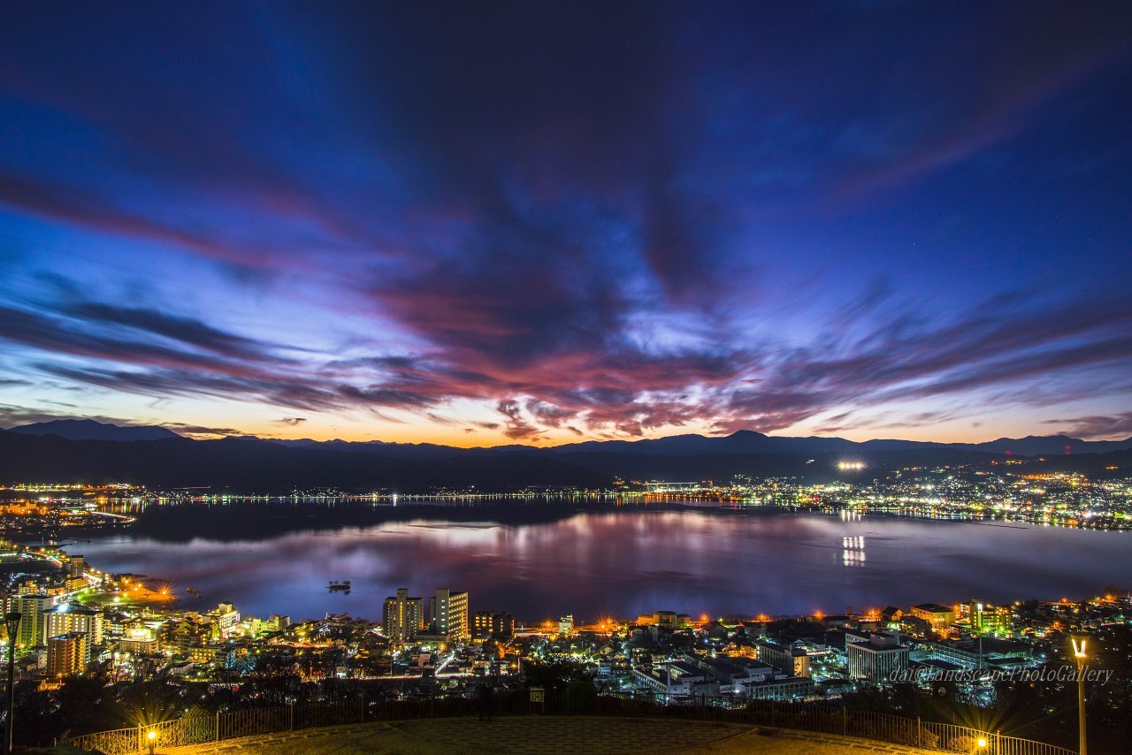 夕闇の諏訪湖夜景（長野県諏訪市上諏訪）: LandscapePhotoGallery