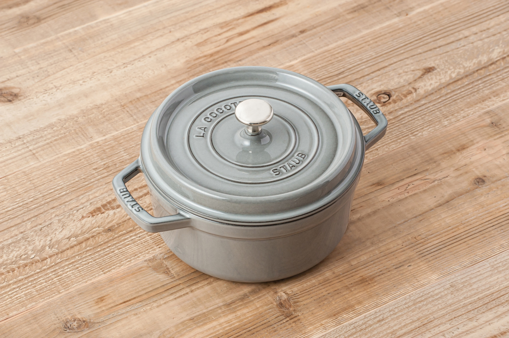 【新品未使用】ストウブ staub ピコココット ラウンド 22cm グレー STAUB(ストウブ)ピコ・ココット ラウンド 22cm グレー「40509-307