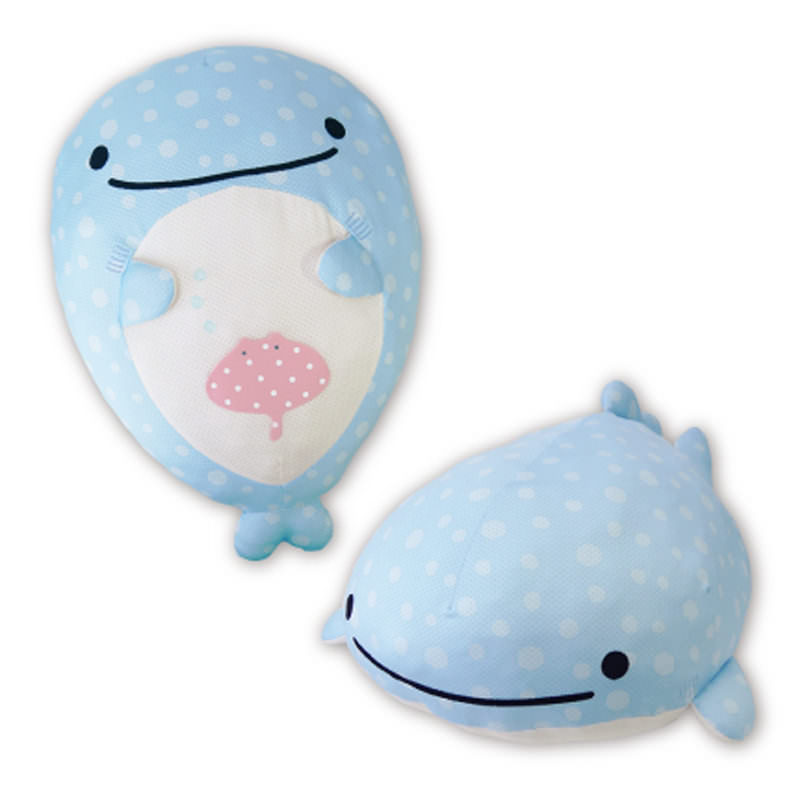 7月2週よりプライズに登場！じんべえさん「ひんやりぬいぐるみXL