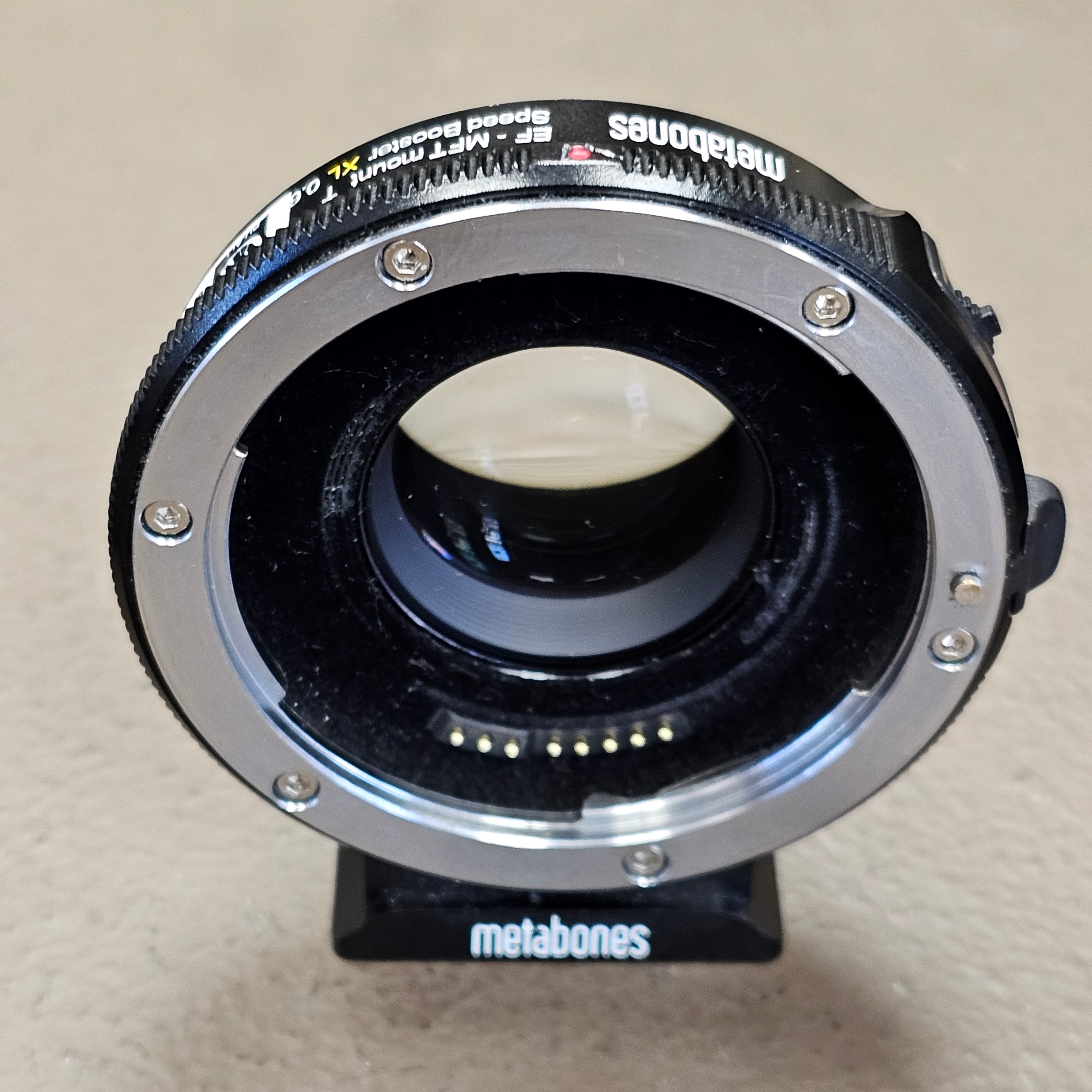 Metabones EF-MFT mount T Speed Booster XL 0.64x S# 25B000869 – Du
