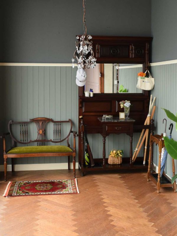 玄関のおしゃれなアンティーク家具、英国のステッキスタンド傘立て(q