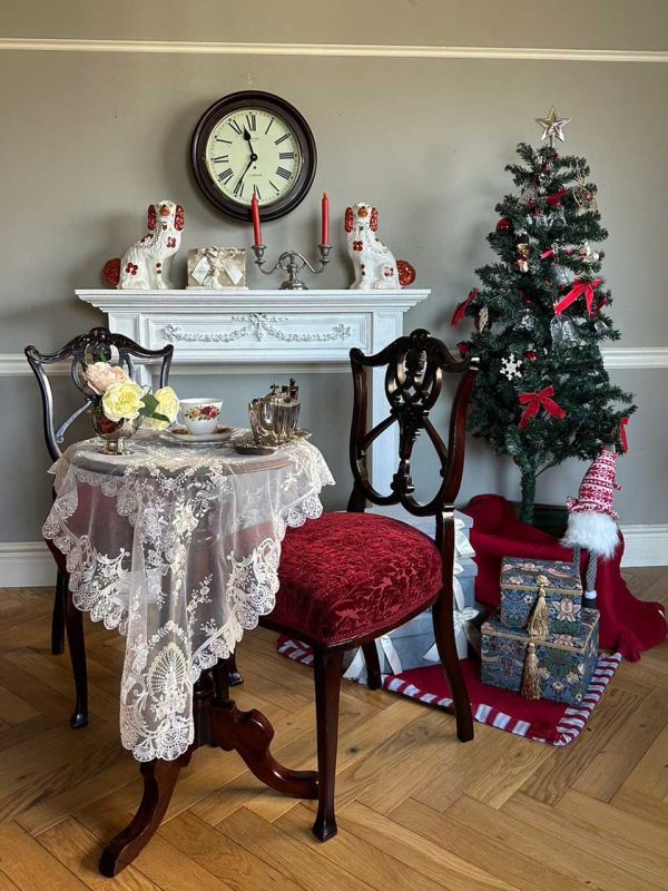 ジェニファーテイラーの収納ボックス、いちご泥棒モチーフのおしゃれな