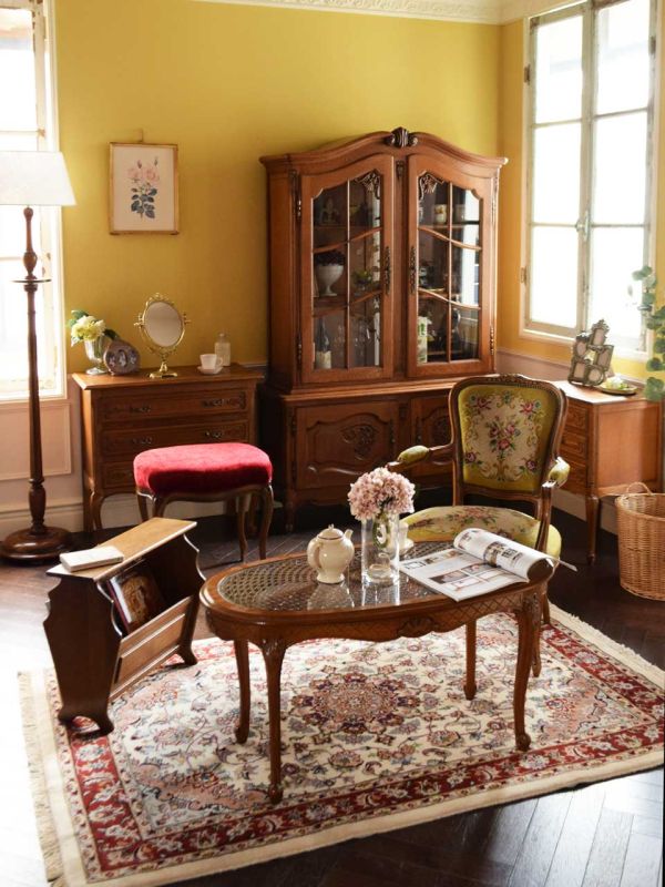 フランスから届いたアンティークの椅子、猫脚が優雅な布張りスツール(j