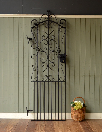 イギリスから届いたアンティークのアイアンゲート(k-889-f