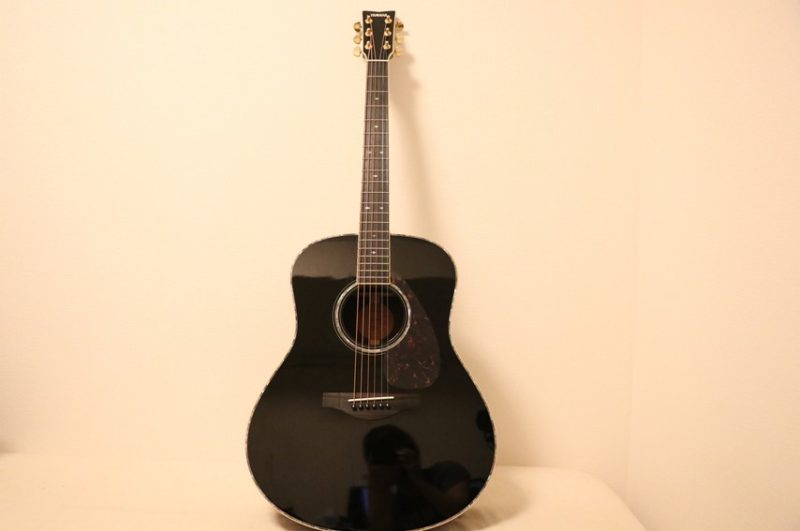 YAMAHA LL16D AREをレビュー。10万円前半で高級ギターのようなルックス