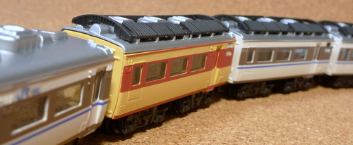 Bトレ、キハ181系はまかぜ色をゲット: 旧オキラクウサギ