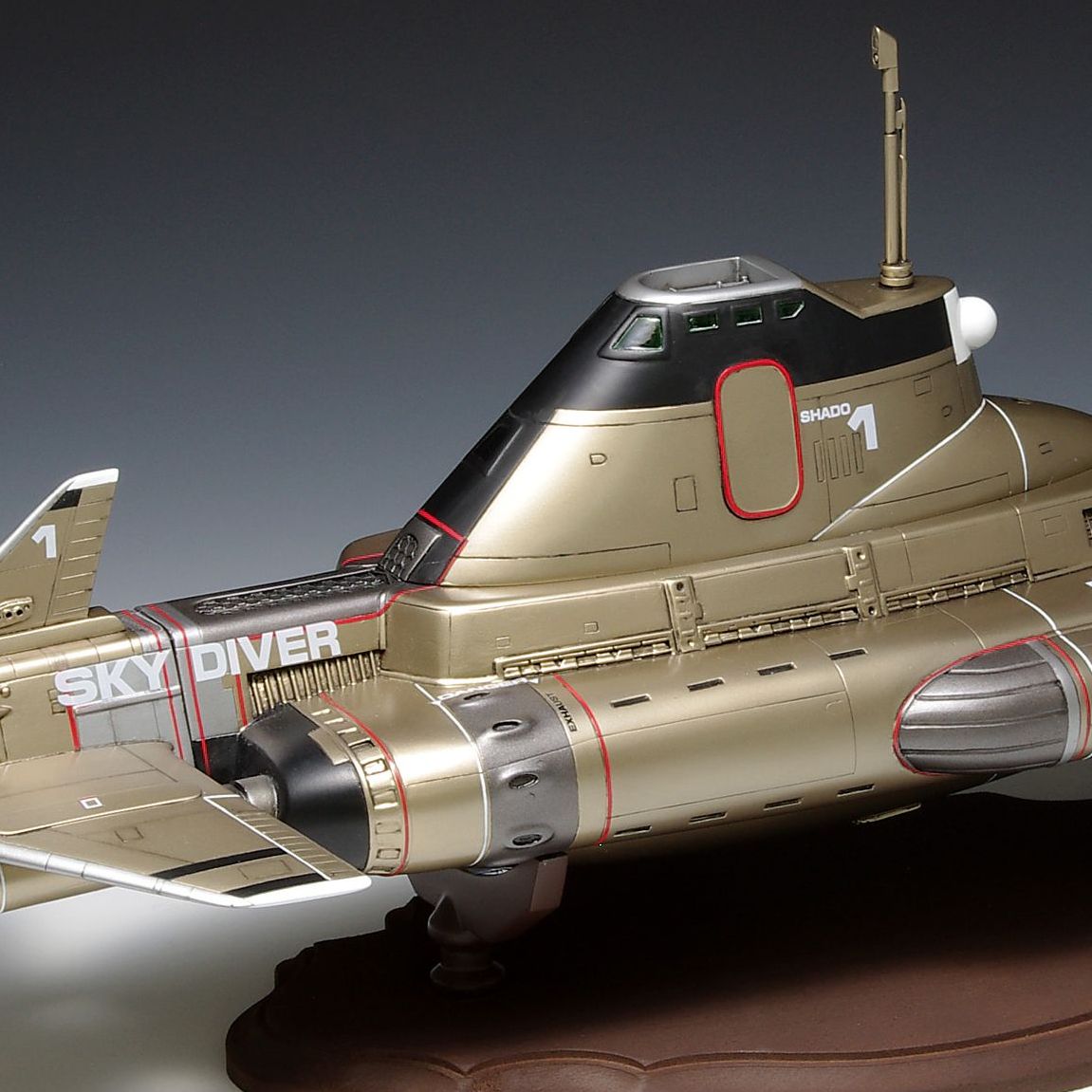 ウェーブ「謎の円盤UFO」のスカイダイバーがポリストーン製の完成品