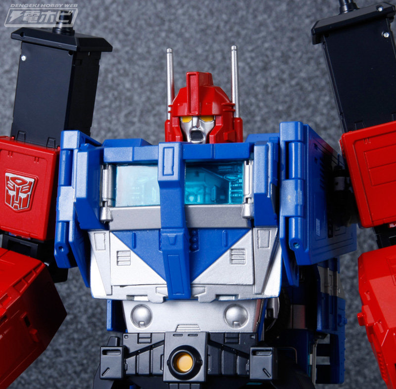 マグナス」を纏いし勇者。今、偽りは新たな伝説となる