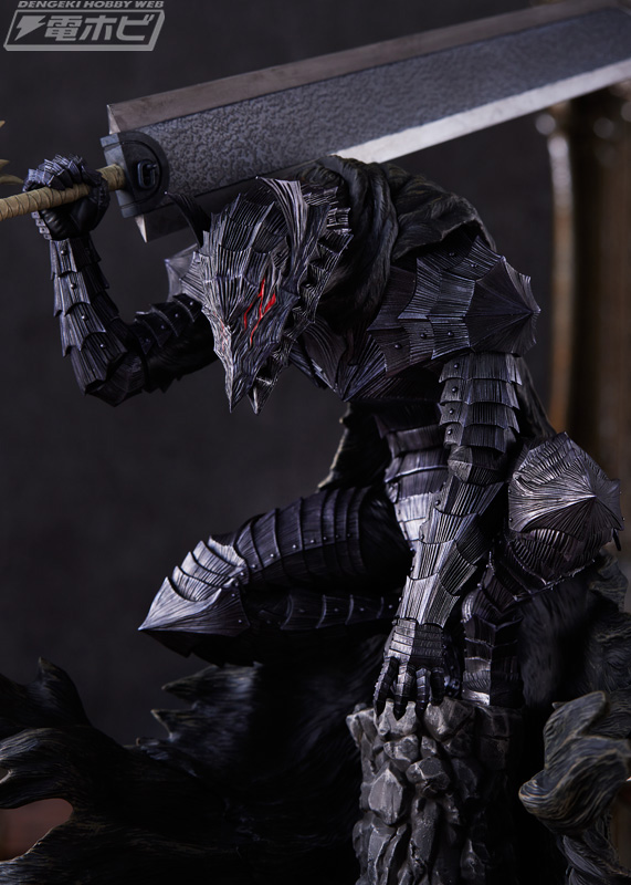 28巻の表紙イラストがモチーフ！『ベルセルク』狂戦士の甲冑を身に纏っ