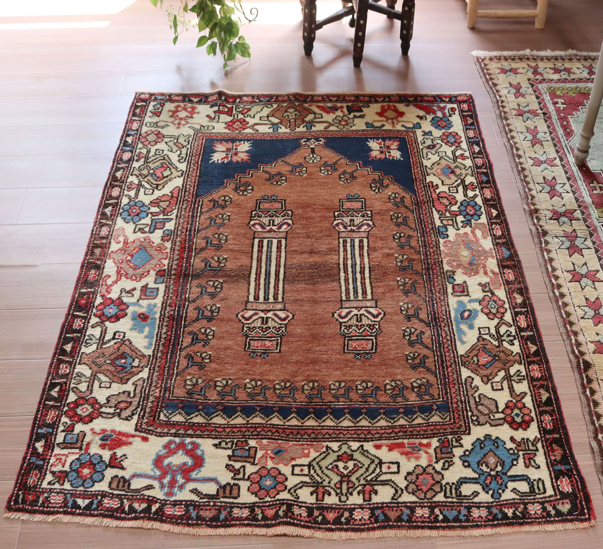 大判 162×262 クリーム縁取り ストロベリー草花 トルコヴィンテージ