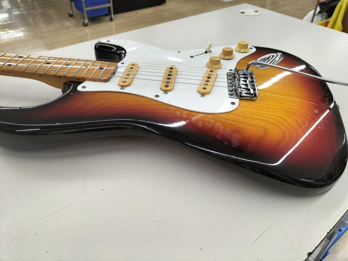 Tokai ST-60 Springy Sound 3 Tone Sunburst Made in Japan ST Type E