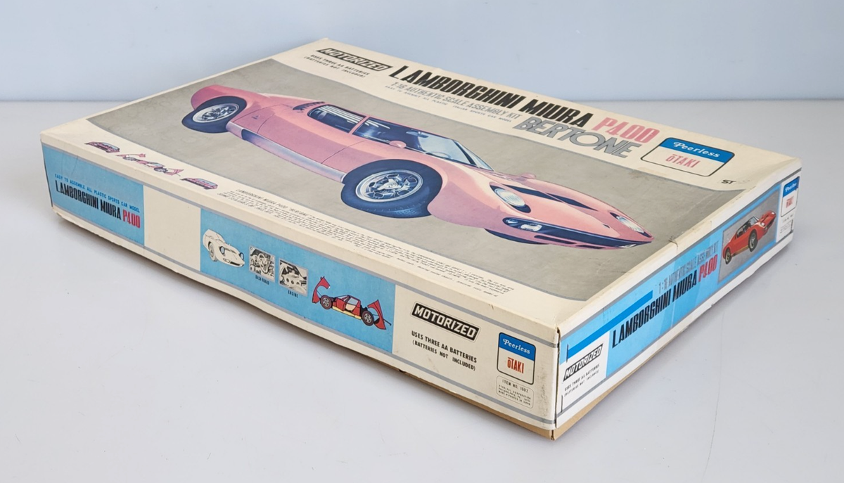 Peerless Otaki Lamborghini Miura P400 Bertone 1/16 Plastic Model