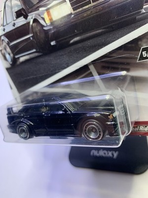 Hot Wheels Premium Modern Classics Mercedes-Benz 190E 2.5-16 EVO