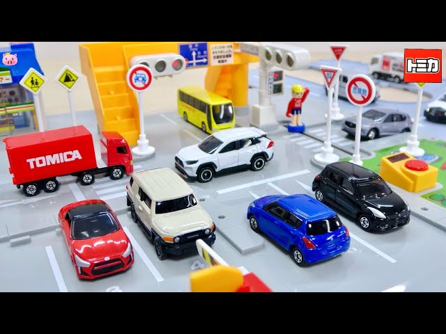 標識を学んで楽しむ!トミカ 標識セット15 人気は エアロクィーンか