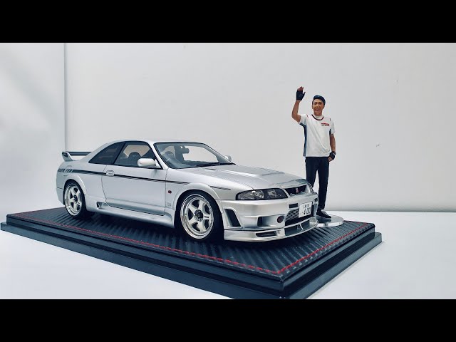 IG2251 Nissan Nismo R33 GT-R 400R Silver With Mr. Matsuda 1:18