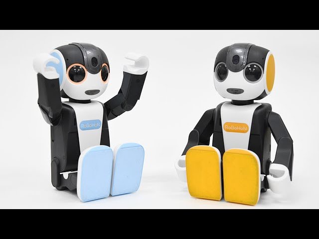 シャープ「ロボホン」に弟モデル登場 - YouTube
