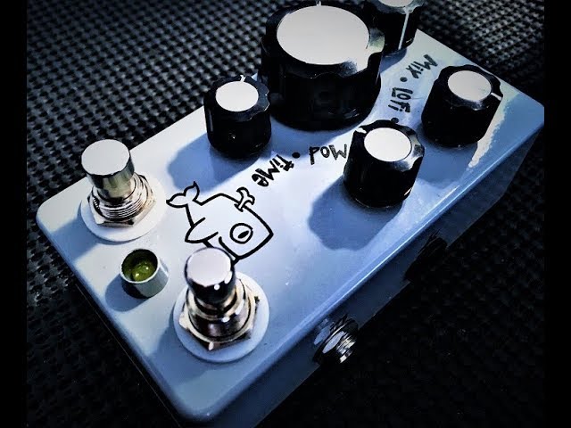 Hungry Robot - Moby Dick V2 Delay Demo - YouTube