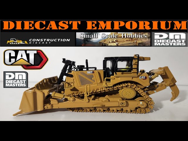 1:50 Scale Diecast Masters CAT D8T Track-Type Tractor with 8U