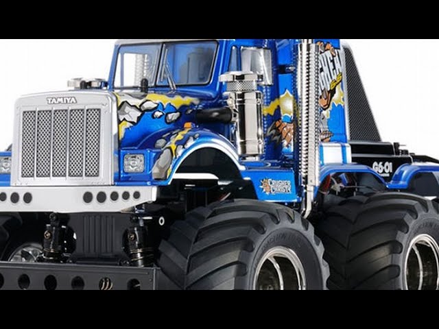 コミカルなボディだけど6輪駆動で迫力ある走りをすぐに体験できる