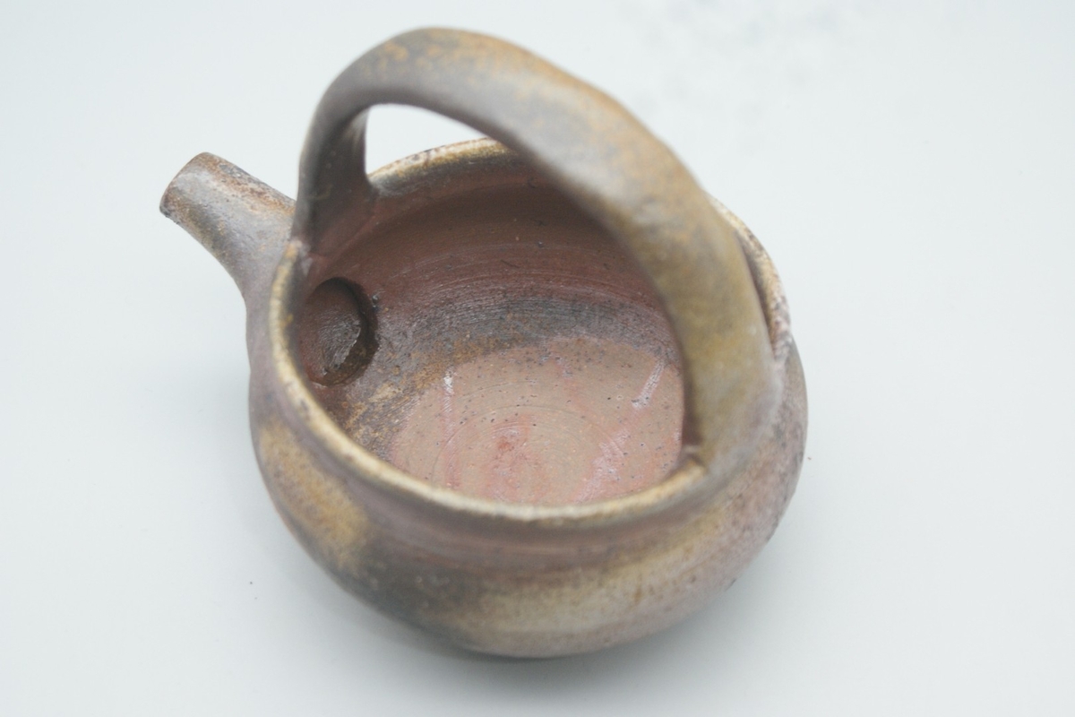 柴岡 信義 作 備前 手付注器 | 陶備堂オンラインショップ