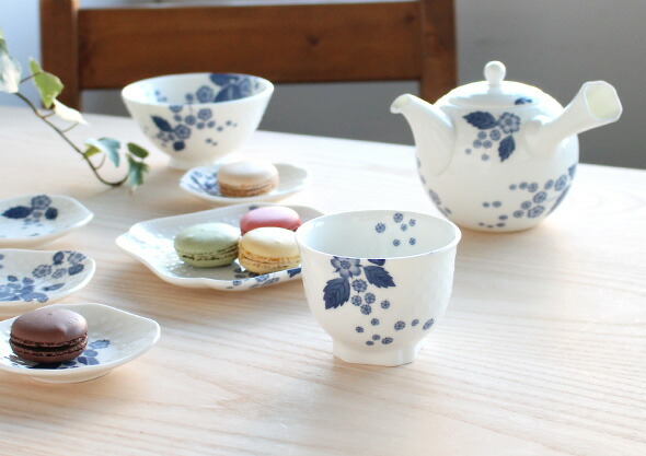 ウェッジウッド（WEDGWOOD） ストロベリー ブルーム インディゴ