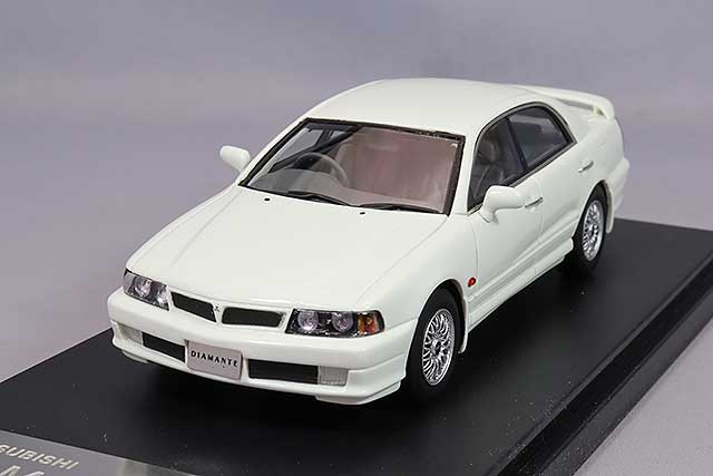 ハイストーリー 1/43 三菱 ディアマンテ ワゴン 1993 パールホワイト