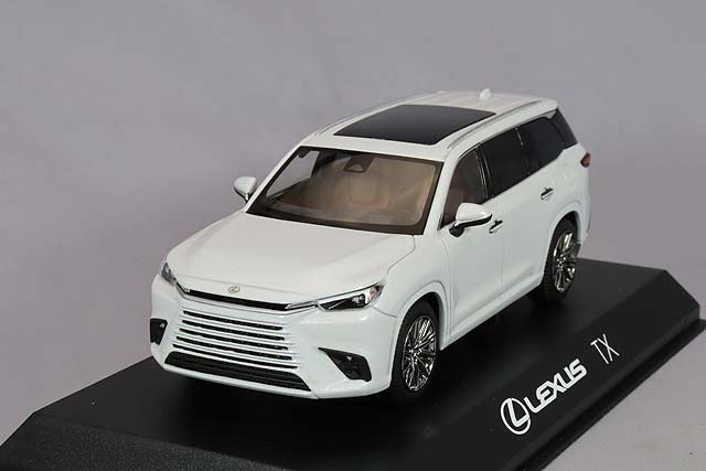 京商 1/43 レクサス LBX MORIZO RR ホワイトノーヴァガラスフレーク
