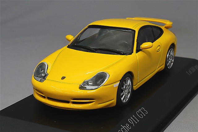 イクソ 1/43 ポルシェ 911 (991) GT3 RS 2017 イエロー