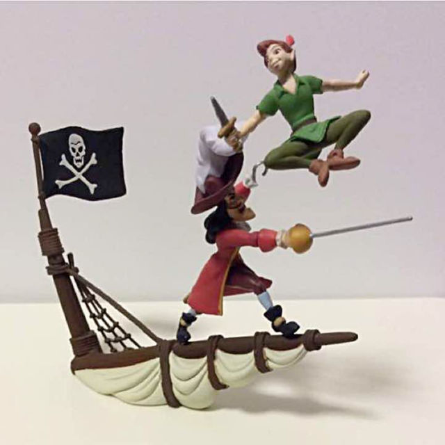 美品レア】ピーターパン とフック船長のフィギュアの通販 by メーヴェ
