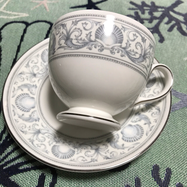 WEDGWOOD - 廃盤【美品・黒壺】ウェッジウッド ドルフィンホワイト