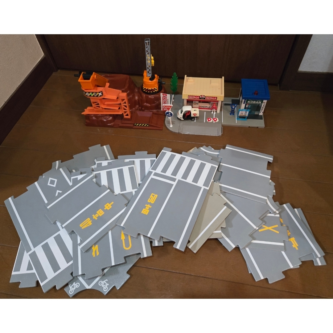 トミカシリーズ - 【美品】【廃盤品】トミカタウン ピザーラ 交番 建設
