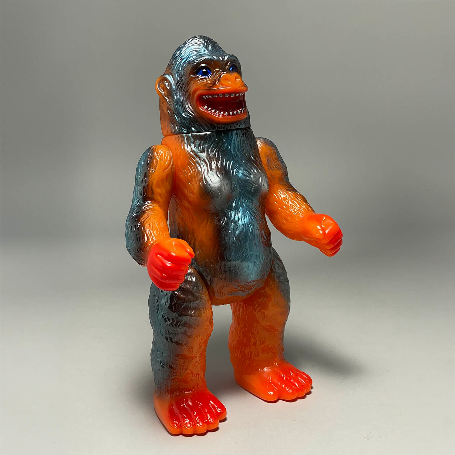 2235] ジャイアントゴリラ 450円サイズ オレンジ成型