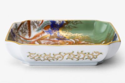 桐鳳凰紋 角4号飾皿 | 深川製磁/フカガワセイジ | 三越伊勢丹