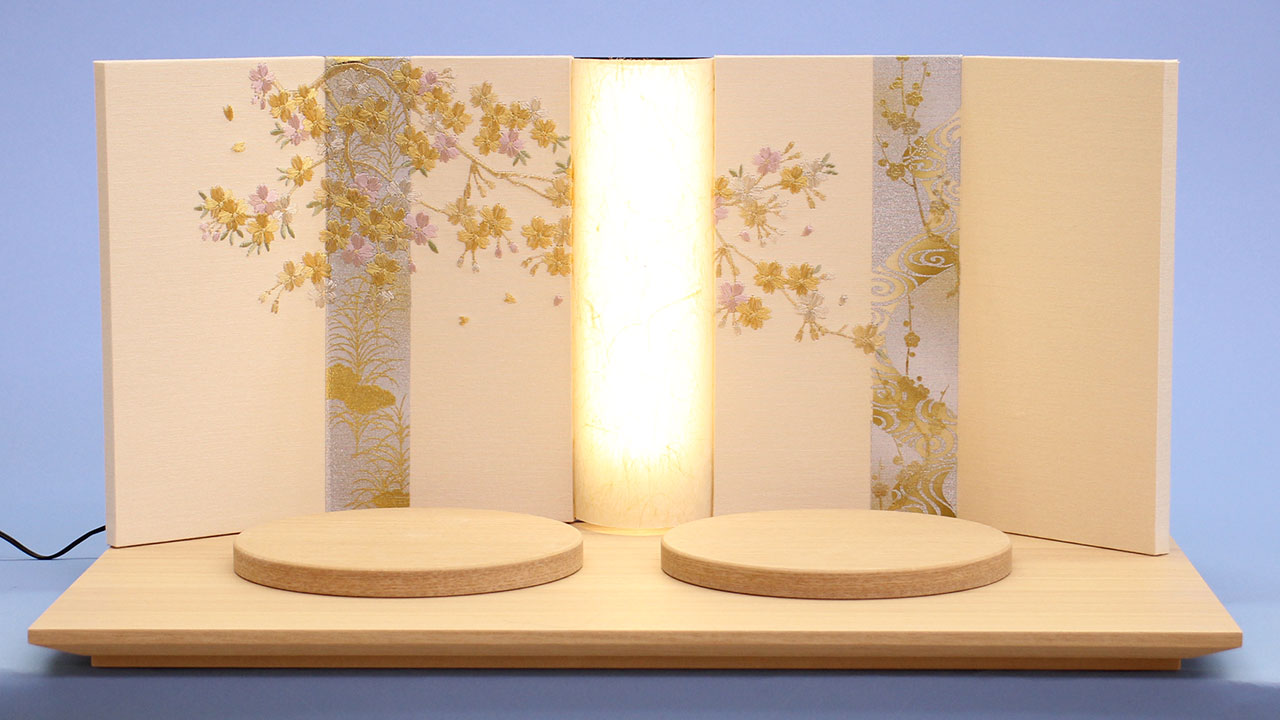 99雛人形・平台屏風セット 幅60cm 20号 日和桜刺繍親王台付き – 寿鳳