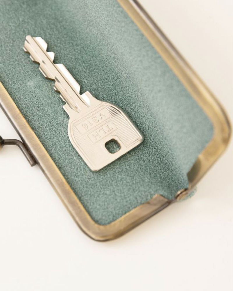 ずっと寄り添う 「フカフカ がま口 印鑑ケース」 | Kanmi（カンミ