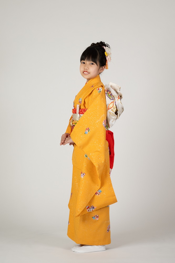 7歳女の子の高級着物レンタル】七五三の着物・正絹（シルク） オレンジ