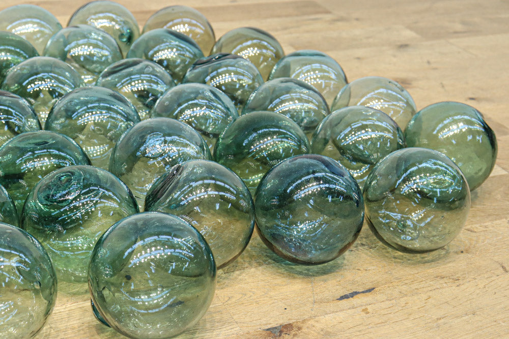 気泡を含んだガラスの浮き玉 DC6136 在庫52個 – 古福庵 [ KOFUKUAN