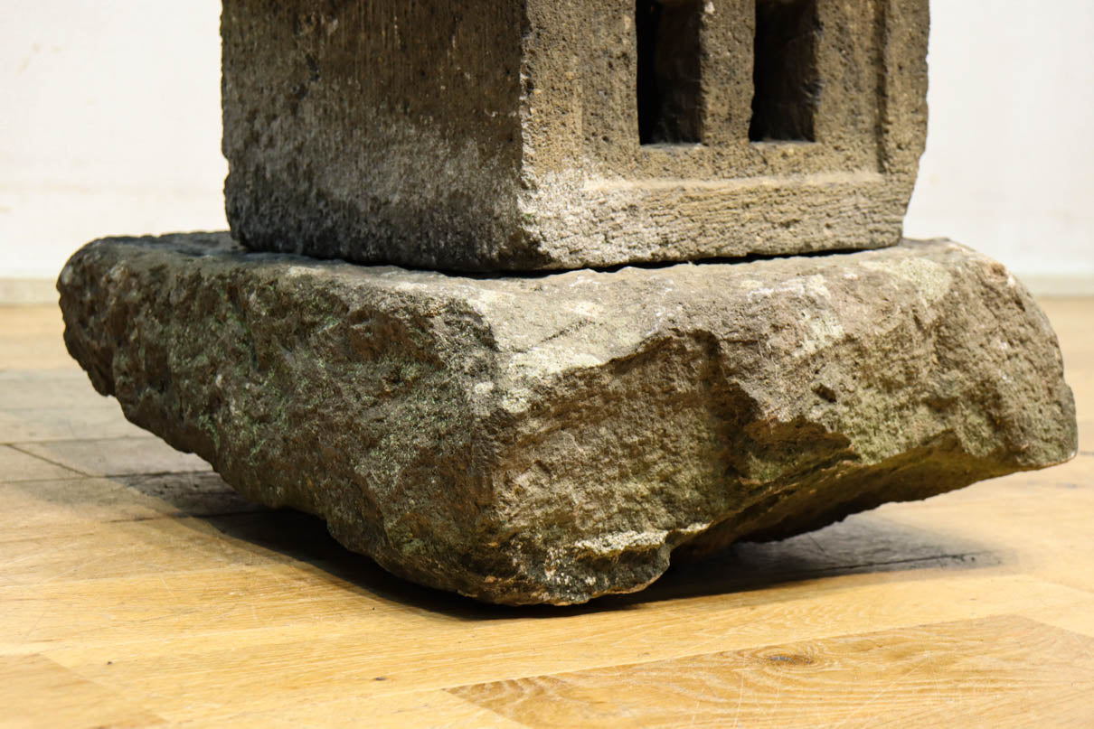 歴史を重ねた風合い豊かな石灯籠 DC8538 – 古福庵 [ KOFUKUAN