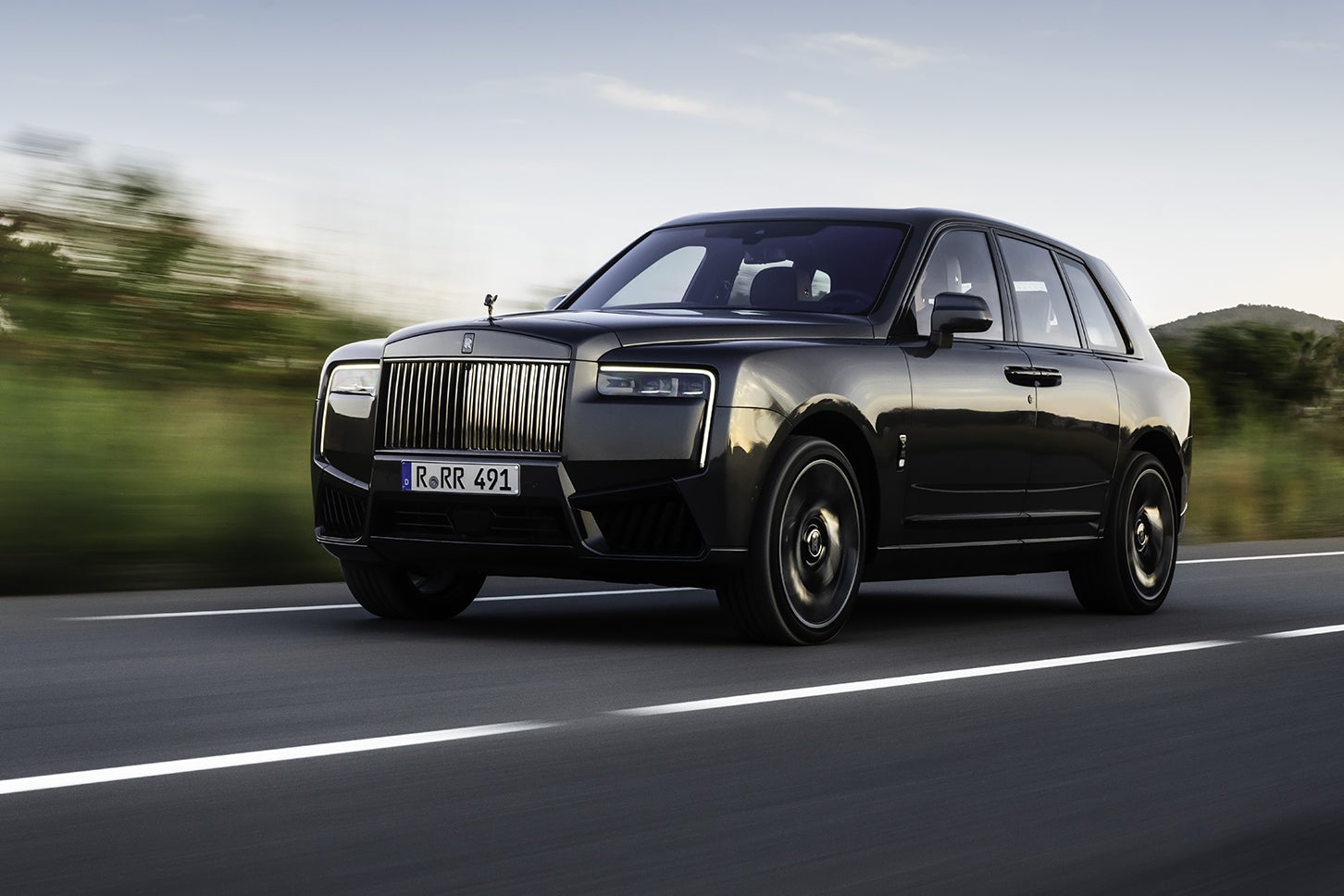 贅沢この上ない！ ロールス・ロイスの新型SUV「カリナン・シリーズII