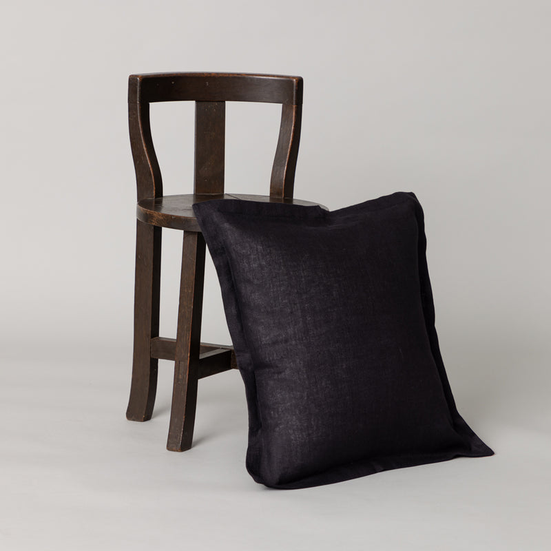 LINEN&DECOR× kuros'別注品】SAVOY クッションカバー 黒無地 45×45cm