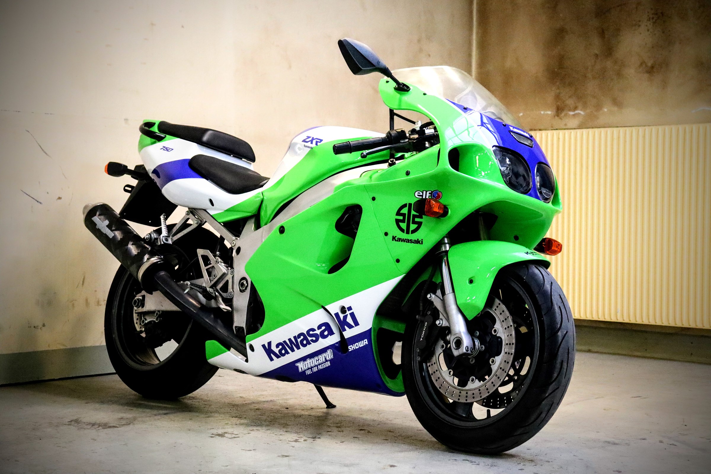 KAWASAKI Ninja ZX-7R À vendre
