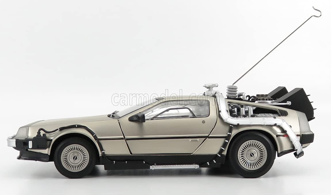 Amazon | 1/18 バック・トゥ・ザ・フューチャー パートI デロリアン