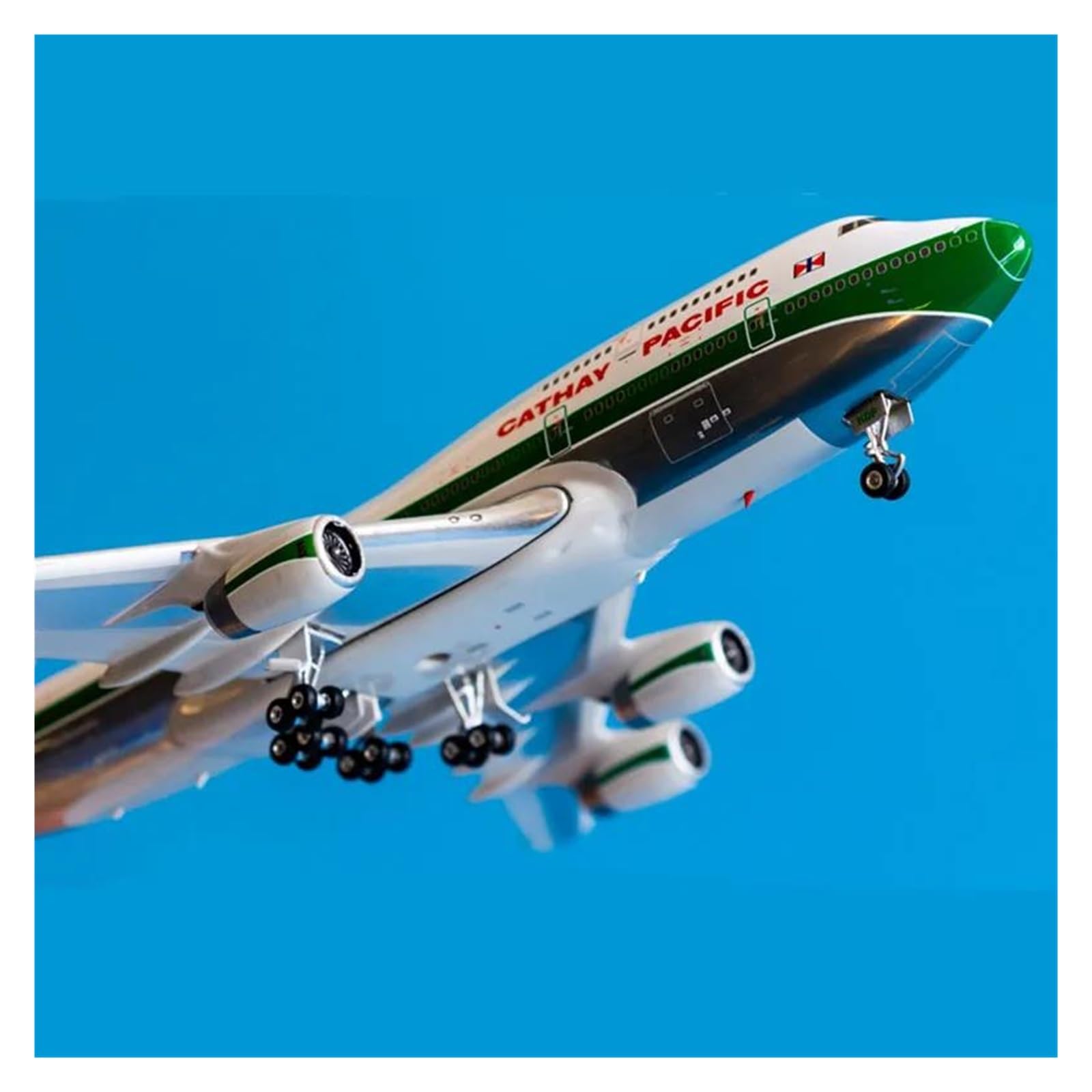 Amazon.co.jp: 航空機 キャセイパシフィック航空 B747-400 完成合金