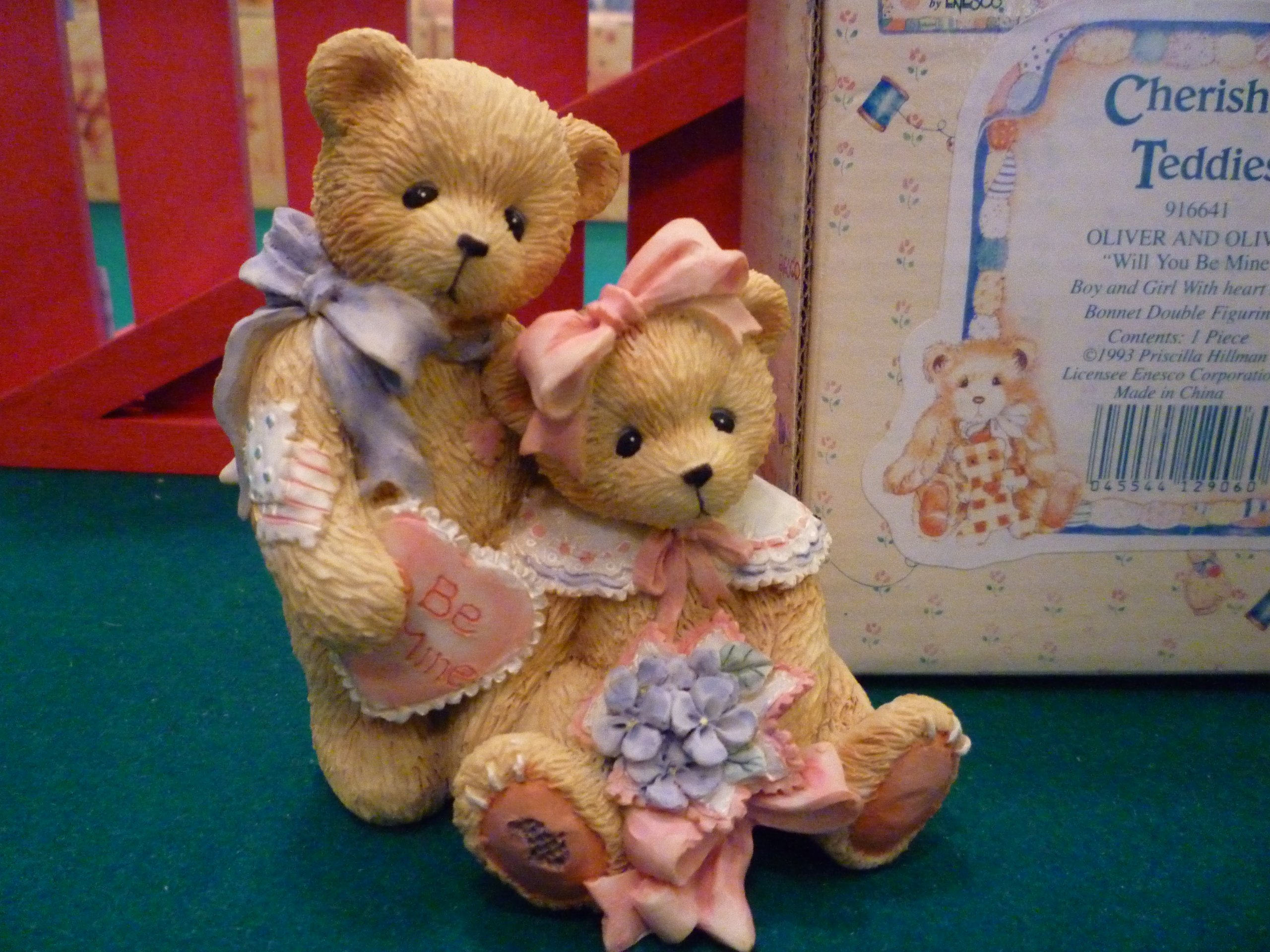 Amazon.com: Cherished Teddies 916641 Oliver and Olivia : Home