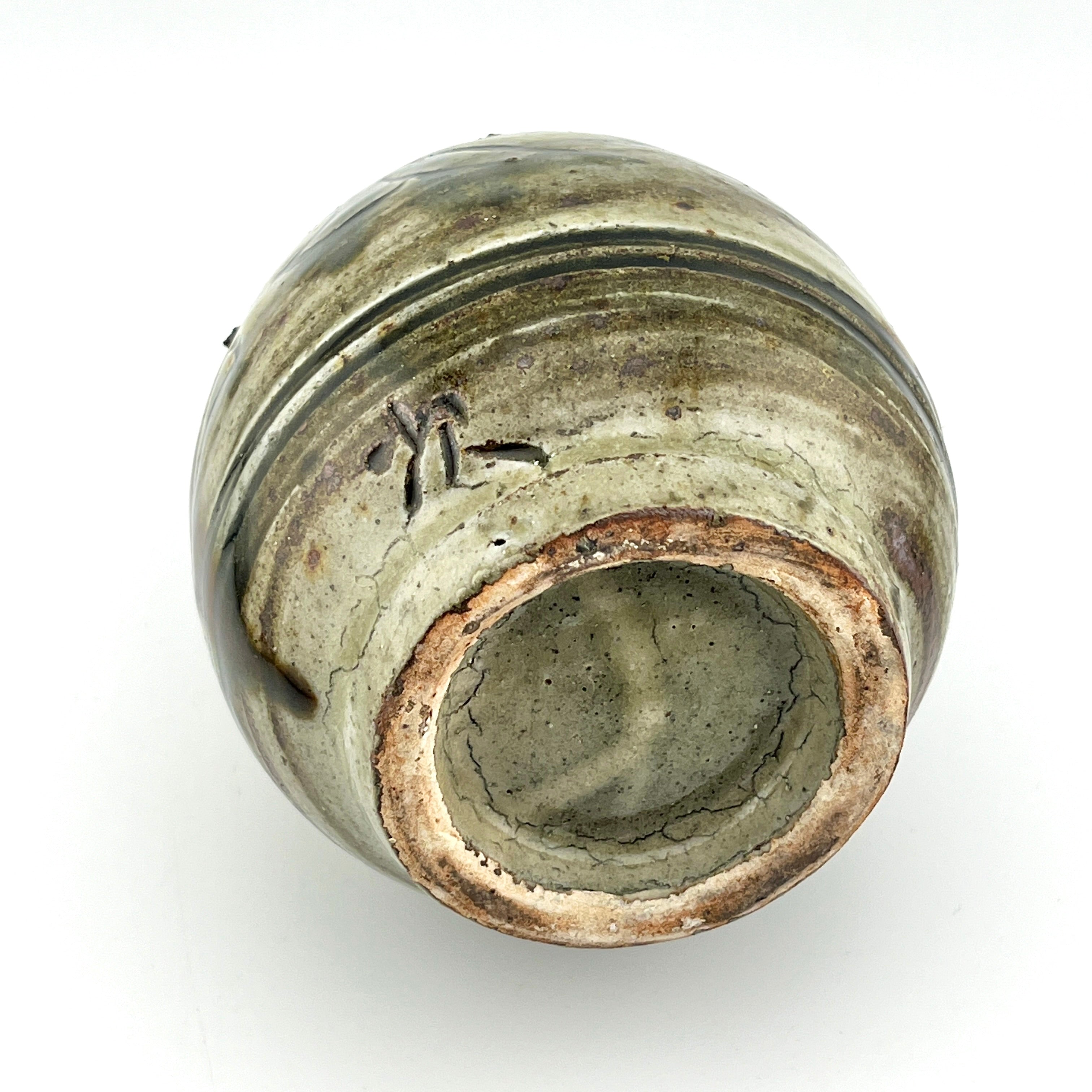 壺屋焼 人間国宝 金城次郎作 魚文丸徳利 （笑う魚） – 生活民芸 なかむた