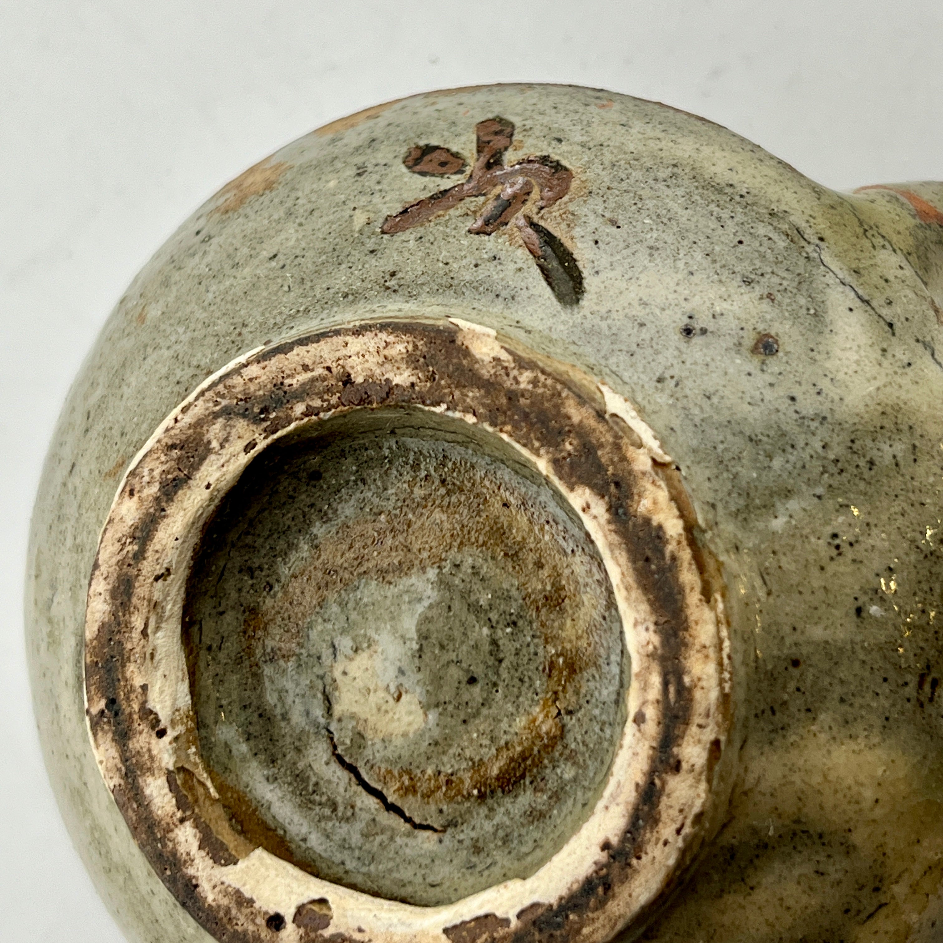 壺屋焼 人間国宝 金城次郎作 魚文水滴 – 生活民芸 なかむた