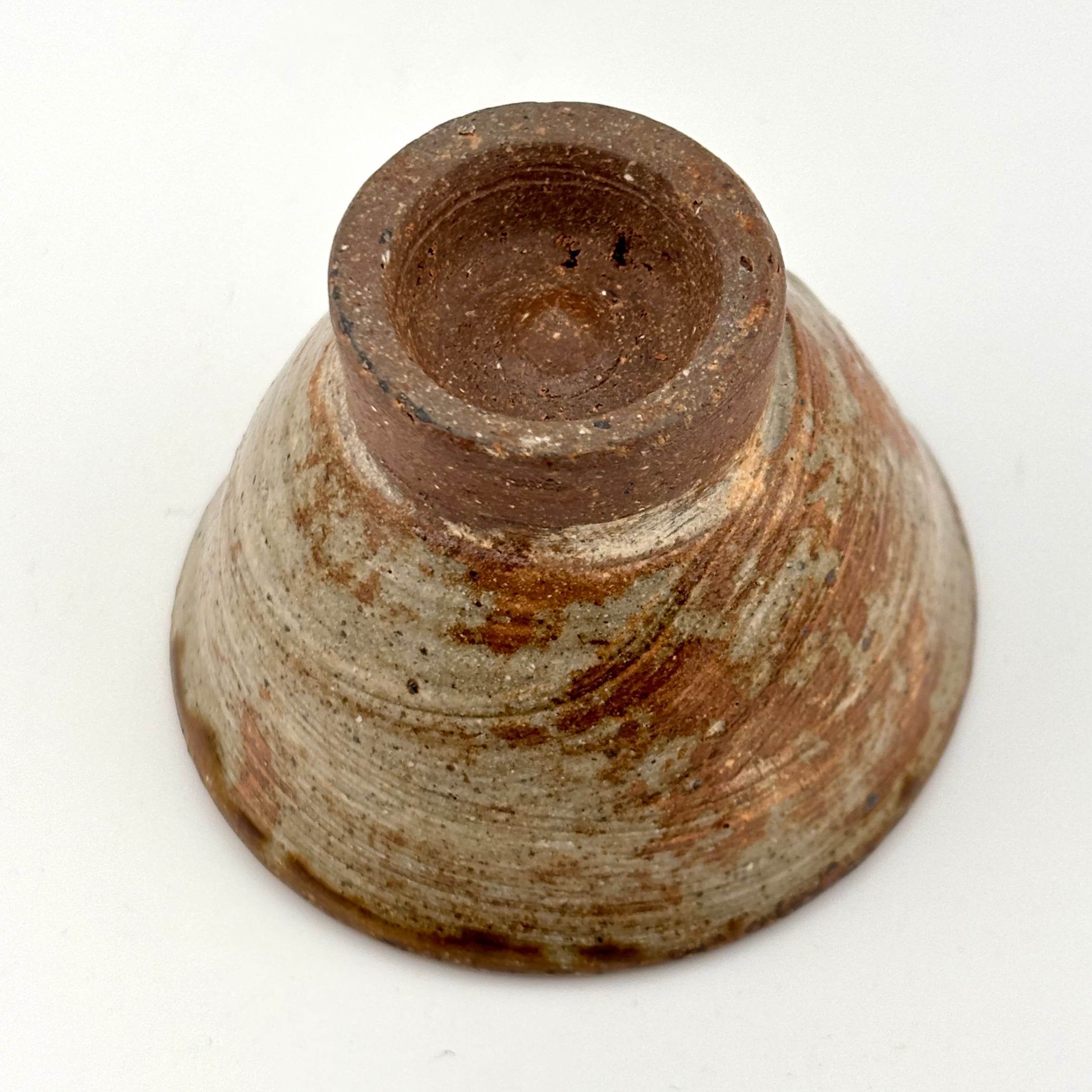 壺屋焼 人間国宝 金城次郎作 魚文ぐい呑 – 生活民芸 なかむた