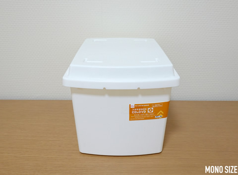 100均「フタ付きBOXコミック」の商品情報とサイズ・収納例。ダイソーで