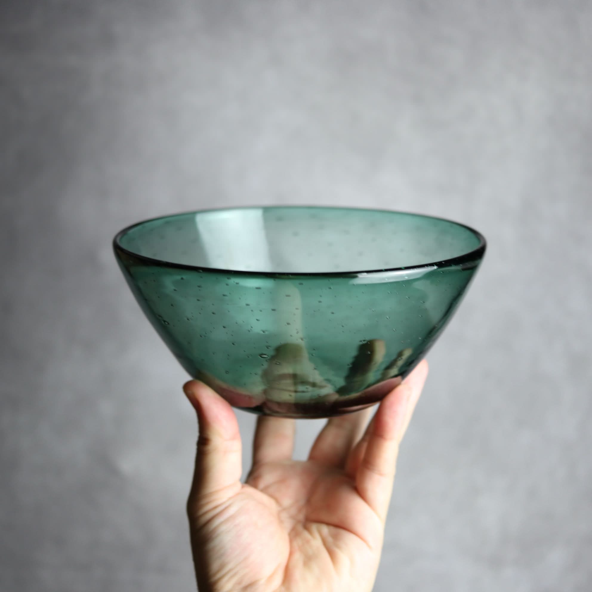 気泡ボウル 小 グリーン 琉球ガラス ガラス工房清天｜ガラス工房 清天