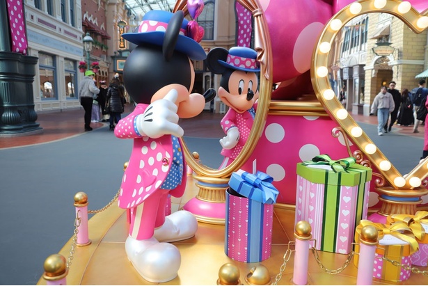 画像5 / 16＞“ミニー色”に染まった東京ディズニーランドをレポート